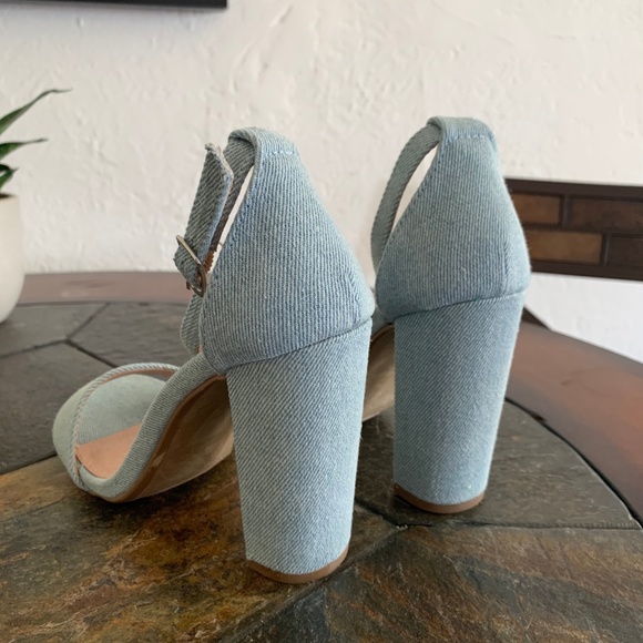 Shoe La La Baby Blue Heels - Size 5.5 - Picture 2 of 3